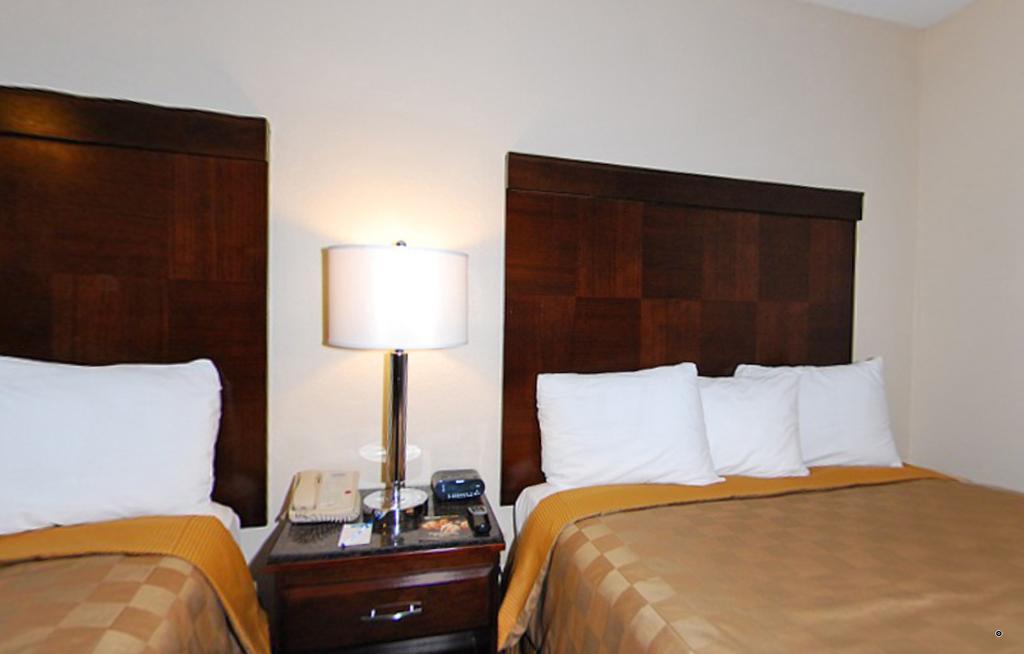 California And Hotel 2*