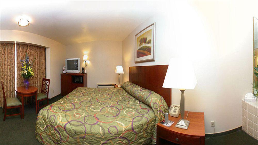 California And Hotel 2*